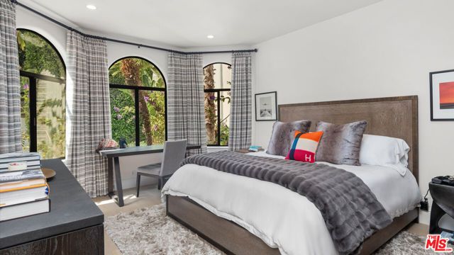 28820 Grayfox Street, Malibu, CA 90265