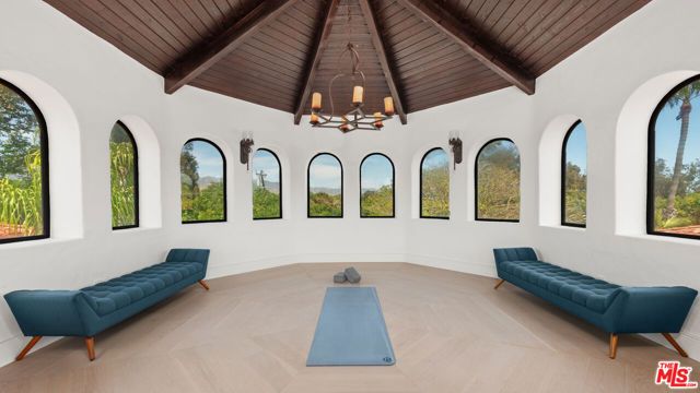 28820 Grayfox Street, Malibu, CA 90265