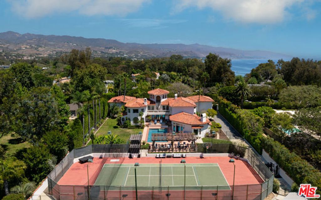 28820 Grayfox Street, Malibu, CA 90265