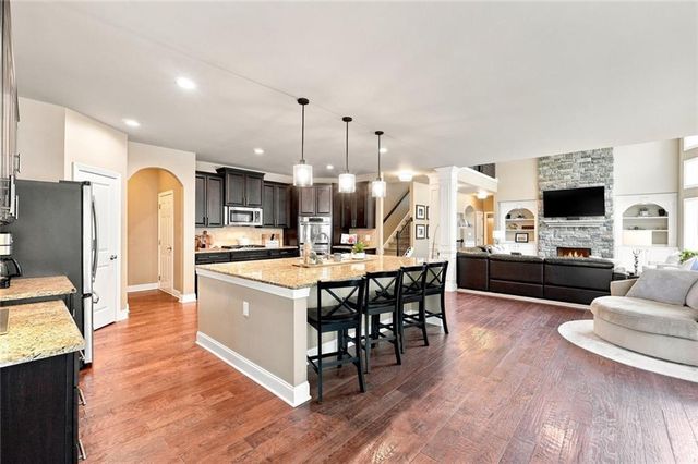 180 Lakestone Parkway, Woodstock, GA 30188