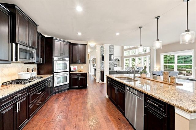 180 Lakestone Parkway, Woodstock, GA 30188