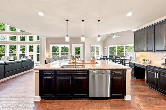 180 Lakestone Parkway, Woodstock, GA 30188
