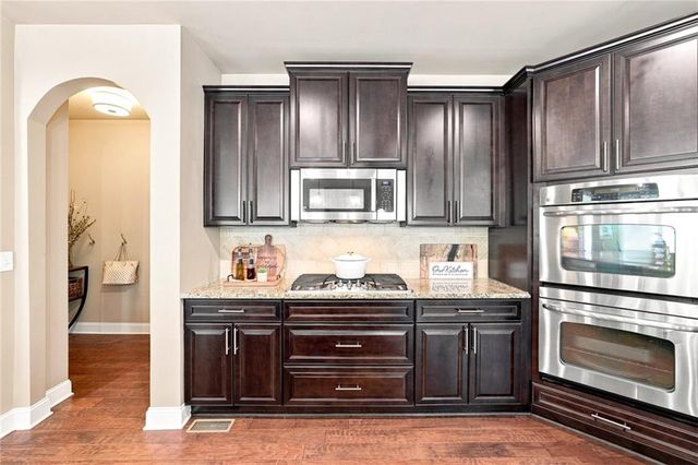 180 Lakestone Parkway, Woodstock, GA 30188