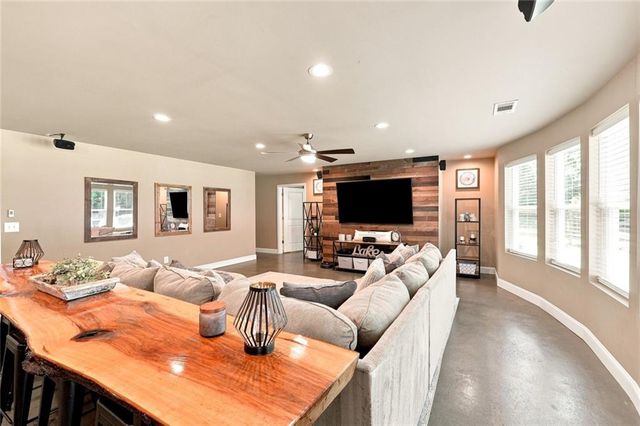 180 Lakestone Parkway, Woodstock, GA 30188