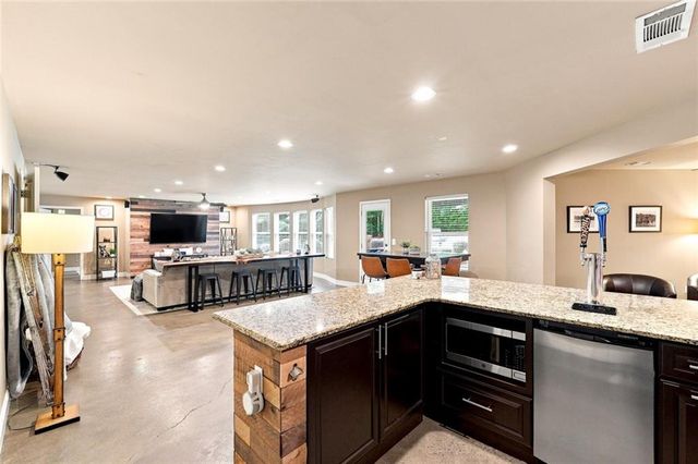 180 Lakestone Parkway, Woodstock, GA 30188