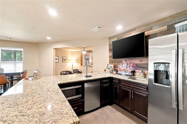180 Lakestone Parkway, Woodstock, GA 30188