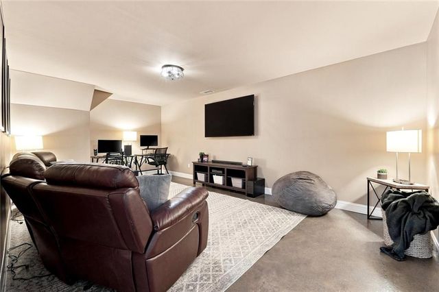 180 Lakestone Parkway, Woodstock, GA 30188
