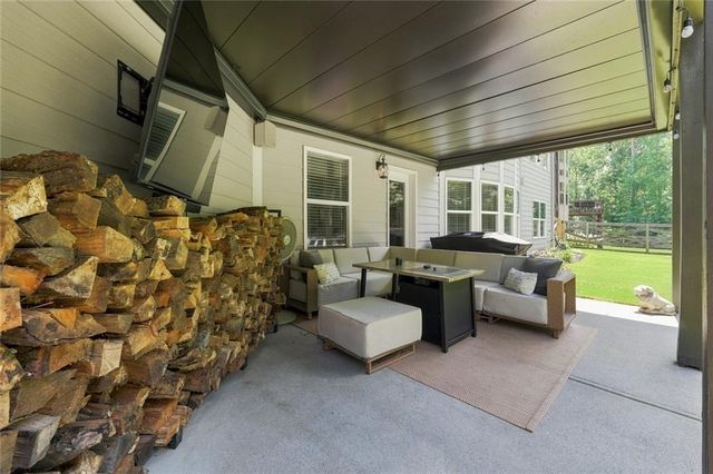180 Lakestone Parkway, Woodstock, GA 30188