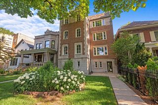 2712 W Logan Boulevard 3, Chicago, IL 60647