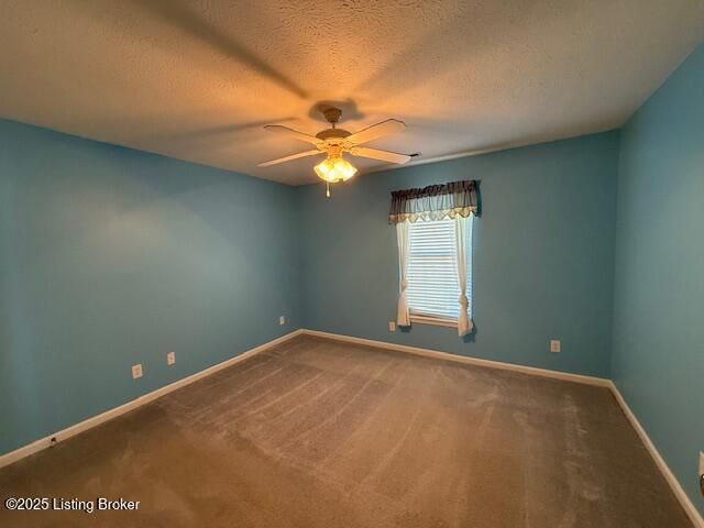 7608 Autumn Pointe Dr, Louisville, KY 40214