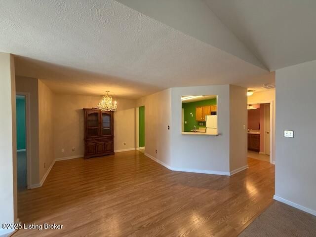 7608 Autumn Pointe Dr, Louisville, KY 40214