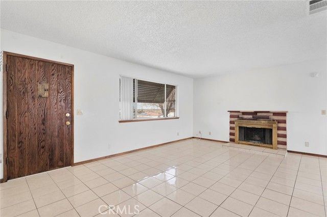 16463 Solvang Avenue, Victorville, CA 92394