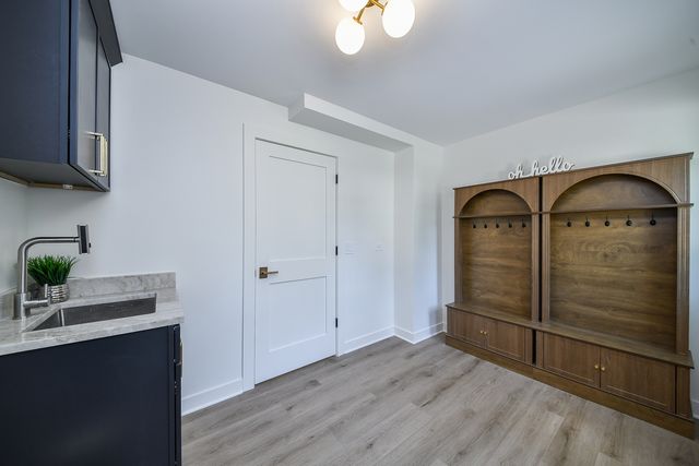 1106 North Path Drive, Wheaton, IL 60187