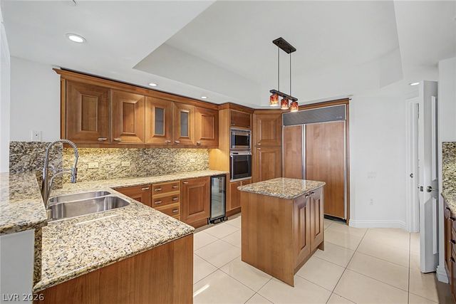 2777 Paradise Road 2102, Las Vegas, NV 89109