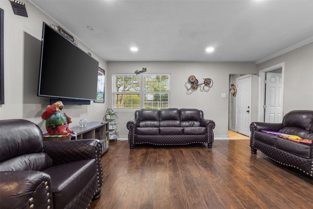 1418 Briarwood Drive, Mesquite, TX 75149