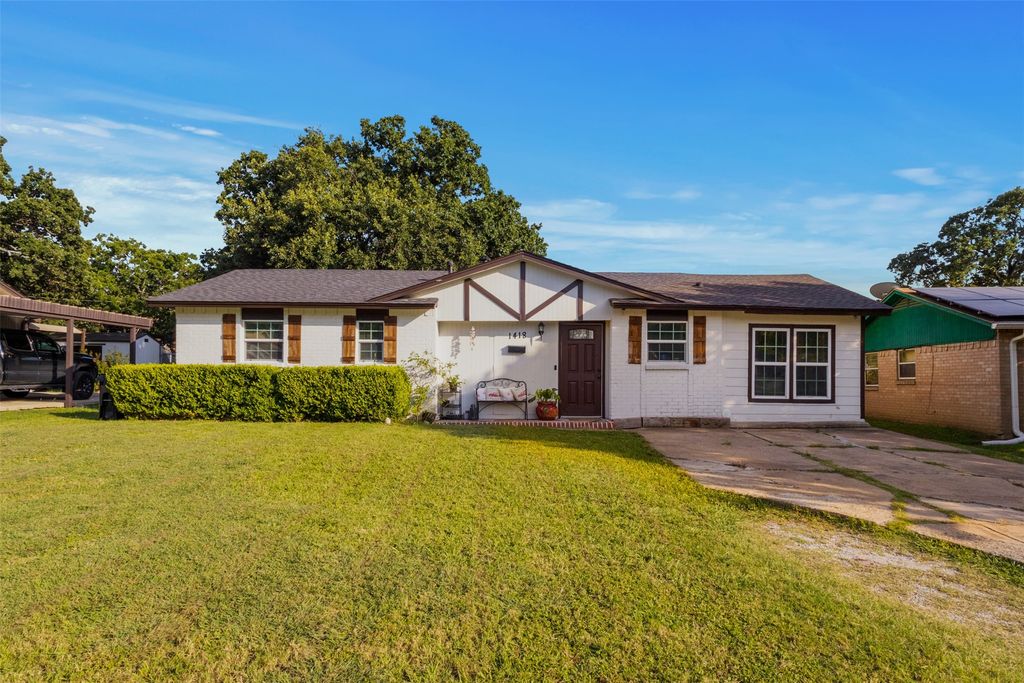 1418 Briarwood Drive, Mesquite, TX 75149