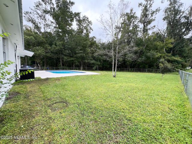 300 E LATTIN Street, Hastings, FL 32145