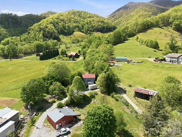 2225 Bald Creek Road, Clyde, NC 28721