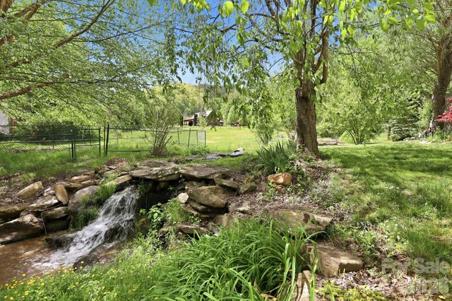 2225 Bald Creek Road, Clyde, NC 28721