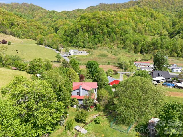 2225 Bald Creek Road, Clyde, NC 28721
