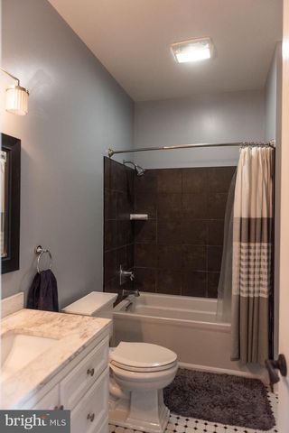 710 LONGVIEW DR, Middletown, PA 17057