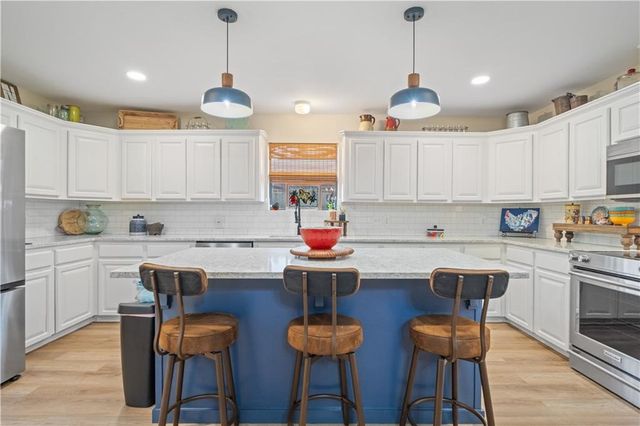 311 Blue Water Dr, Portland, TX 78374