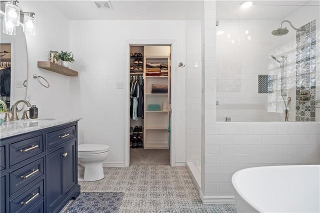 311 Blue Water Dr, Portland, TX 78374