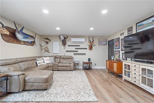 311 Blue Water Dr, Portland, TX 78374