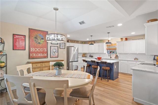 311 Blue Water Dr, Portland, TX 78374