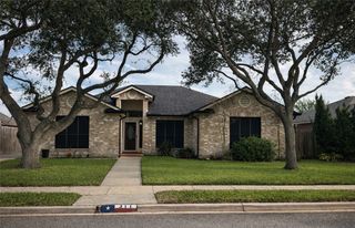 311 Blue Water Dr, Portland, TX 78374