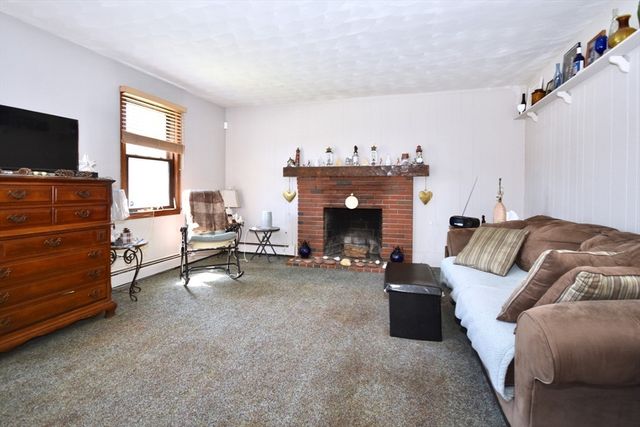 33 Terry Drive, Dartmouth, MA 02748