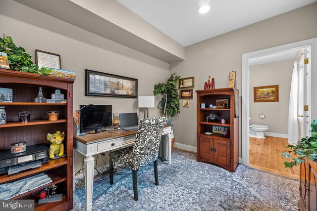 1191 WHEATSHEAF LN, Abington, PA 19001