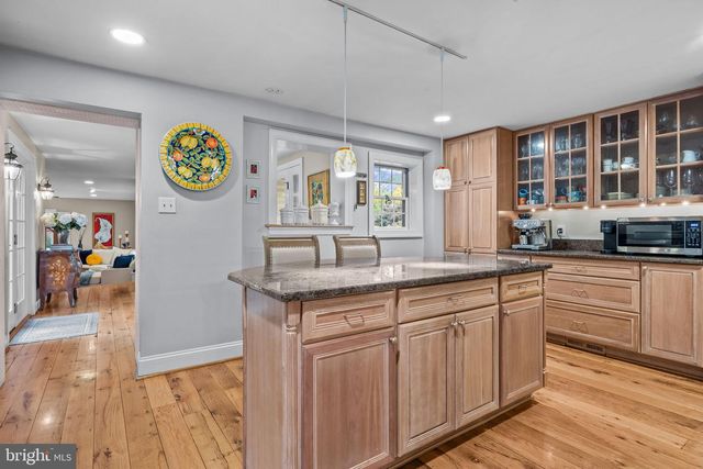 1191 WHEATSHEAF LN, Abington, PA 19001