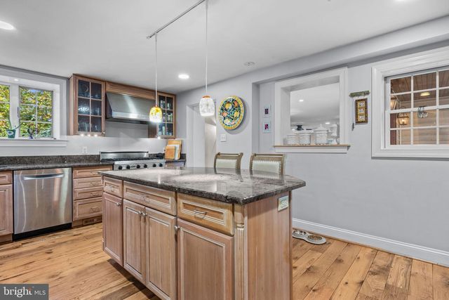 1191 WHEATSHEAF LN, Abington, PA 19001