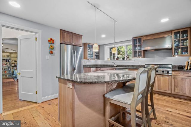 1191 WHEATSHEAF LN, Abington, PA 19001