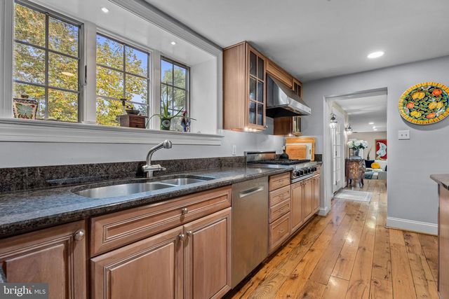 1191 WHEATSHEAF LN, Abington, PA 19001