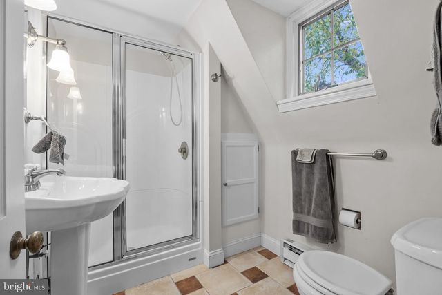 1191 WHEATSHEAF LN, Abington, PA 19001