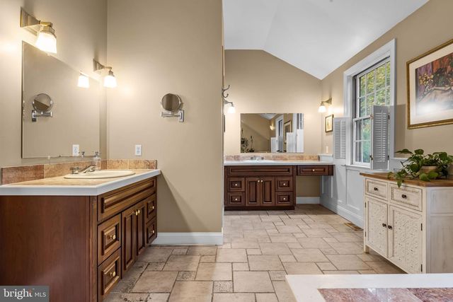 1191 WHEATSHEAF LN, Abington, PA 19001