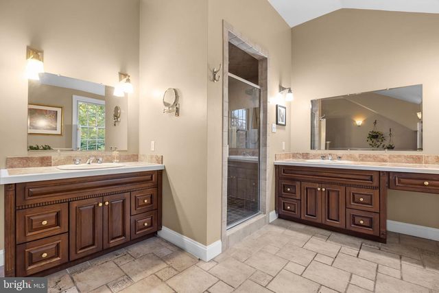 1191 WHEATSHEAF LN, Abington, PA 19001