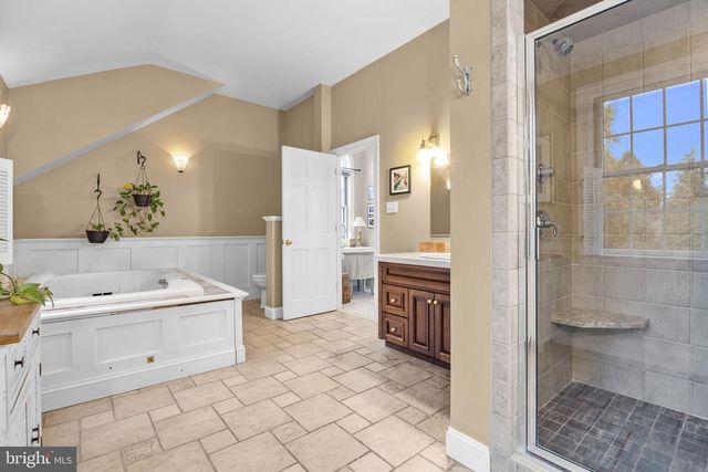 1191 WHEATSHEAF LN, Abington, PA 19001