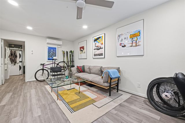 1217 Heights Boulevard 2, Houston, TX 77008