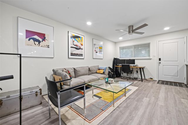 1217 Heights Boulevard 2, Houston, TX 77008