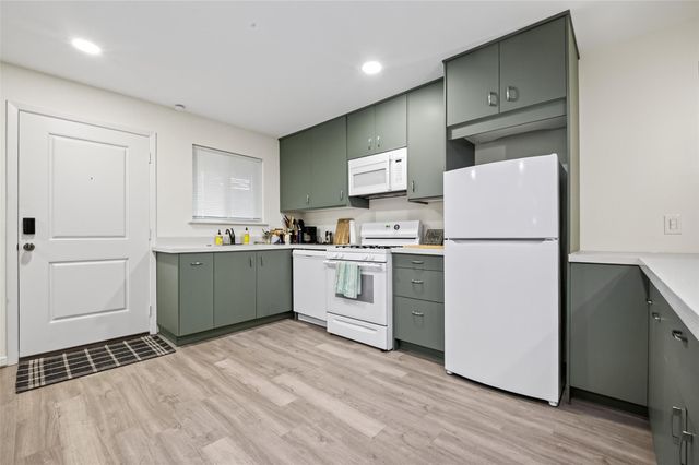 1217 Heights Boulevard 2, Houston, TX 77008