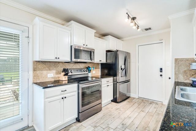 217 Adriana Lane, Hutto, TX 78634