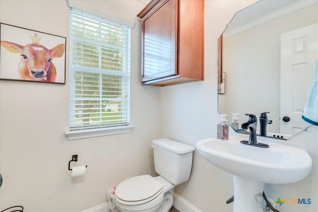 217 Adriana Lane, Hutto, TX 78634