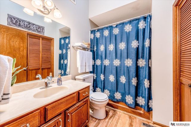 13918 Edna Street, Omaha, NE 68138