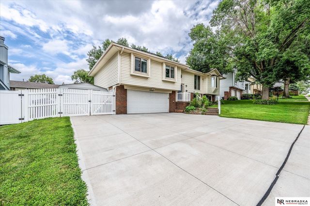 13918 Edna Street, Omaha, NE 68138