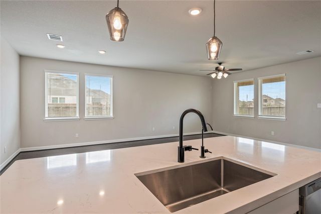 10430 Sherwin Pass Drive, Rosharon, TX 77583