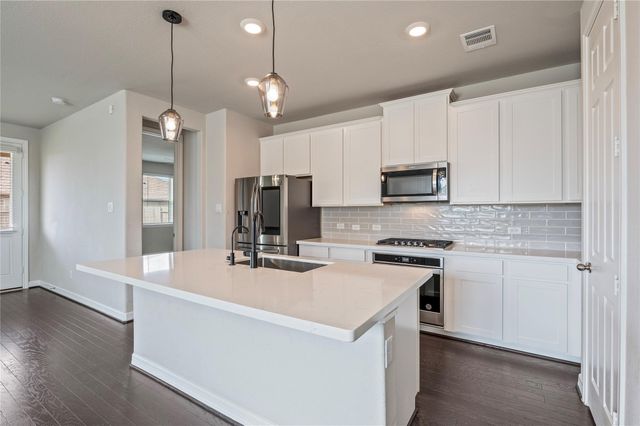 10430 Sherwin Pass Drive, Rosharon, TX 77583