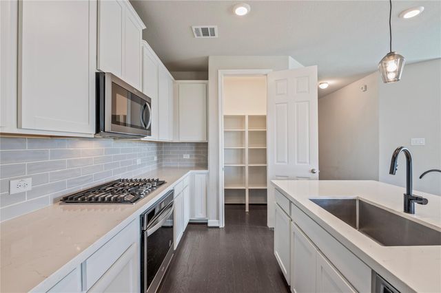 10430 Sherwin Pass Drive, Rosharon, TX 77583